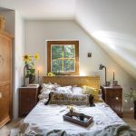 drewniany dom pod miastem