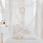 baldachim nad łóżkiem