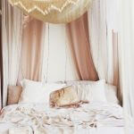 baldachim nad łóżkiem