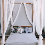 baldachim nad łóżkiem