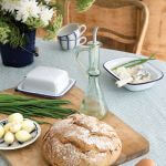 zastawa stołowa w stylu rustykalnym