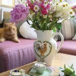 stary drewniany dom w stylu rustykalnym