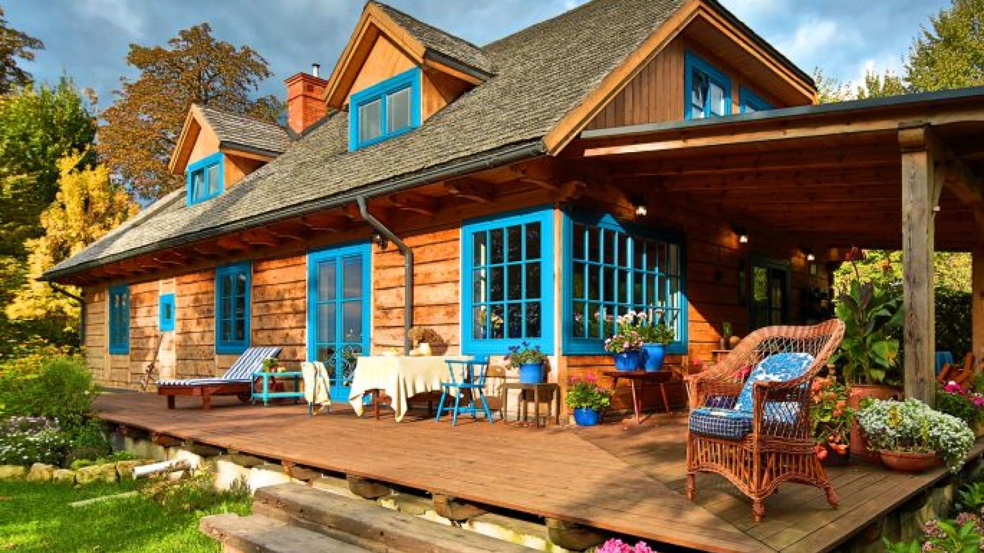 Siedlisko w Kazimierzu Dolnym. Zobacz dom z niebieskimi oknami, który należy do znanej psychoterapeutki