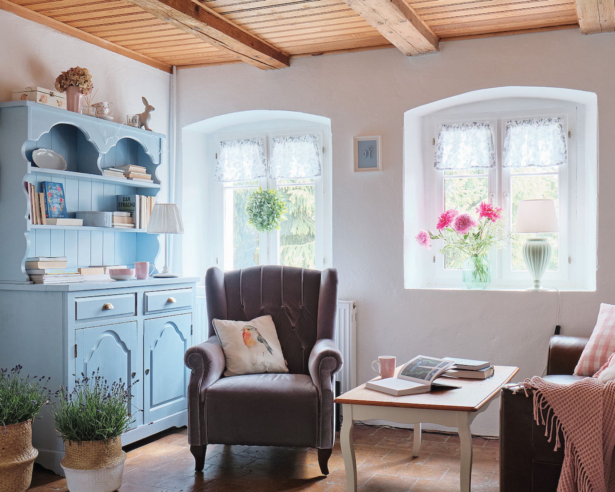 Aranżacja starego domu: pastelowe wnętrza w stylu angielskim