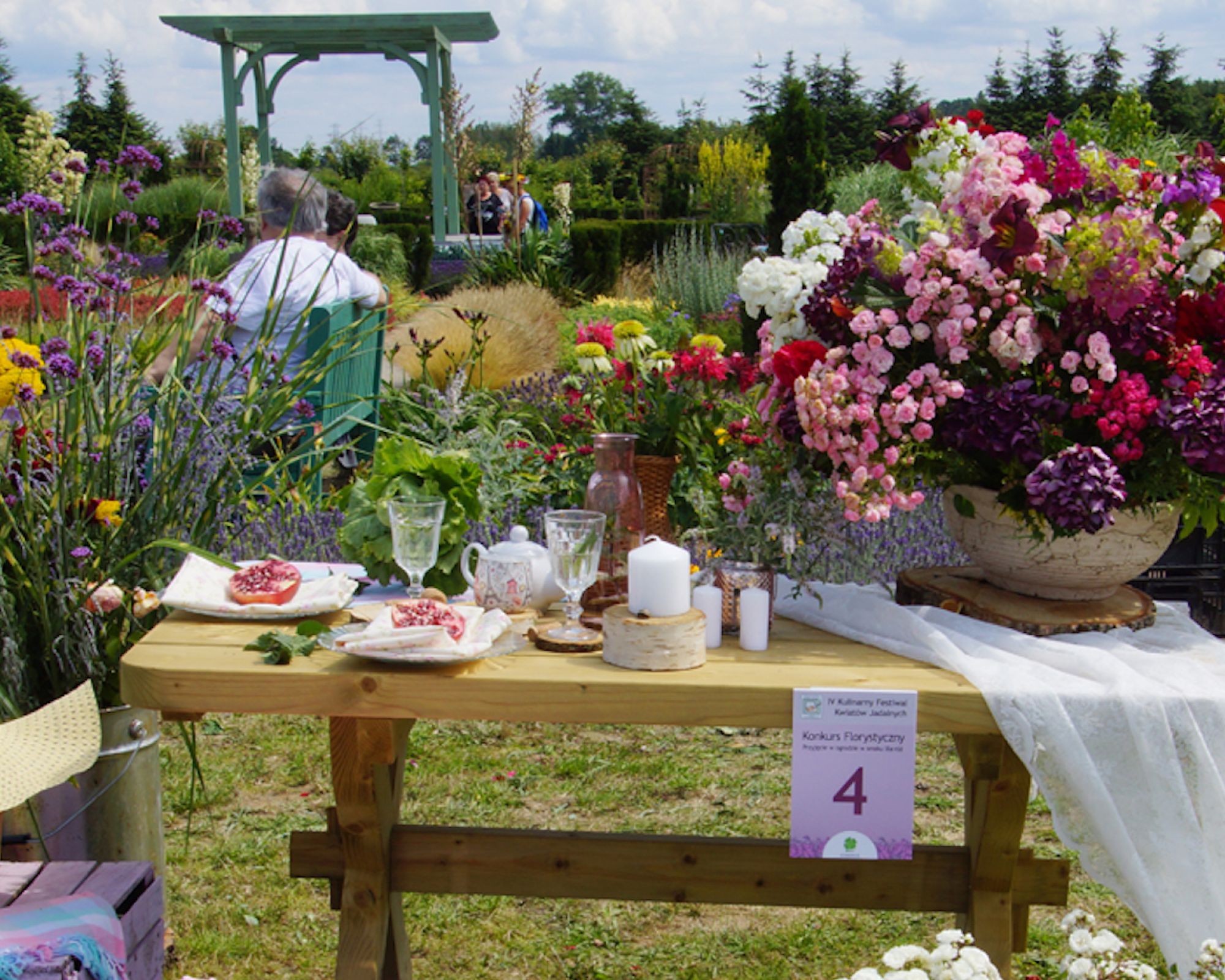Kwiaty ponownie zagoszczą na talerzach! W lipcu odbędzie się VI Kulinarny Festiwal Kwiatów Jadalnych