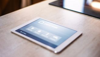 jak zarządzać smart home