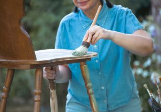 Genialny trik na unikalne wnętrze: Jak zapomniany przedmiot może stać się gwiazdą twojego salonu?