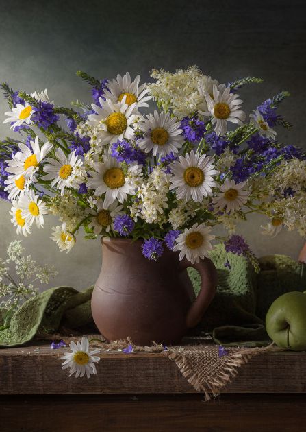 Kwiaty w wazonie - co zrobić, aby stały dłużej?