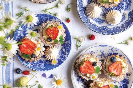 tartaletki z mascarpone i truskawkami