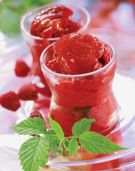 Sorbet malinowy z miętą
