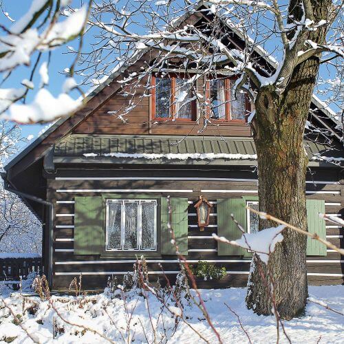 stary dom w bieszczadach