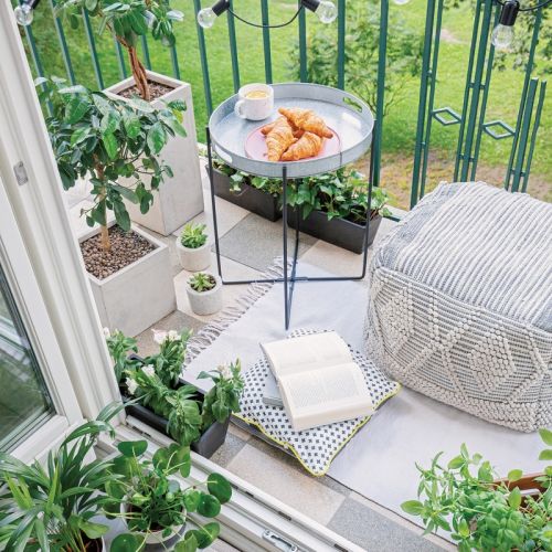 meble na mały balkon w bloku