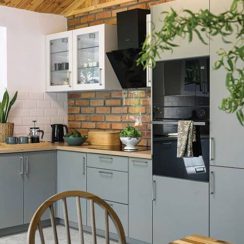 siedlisko w sadzie pod warszawą