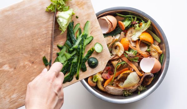 Ekologiczny ogród: kuchenne odpadki, które pokochają twoje rośliny