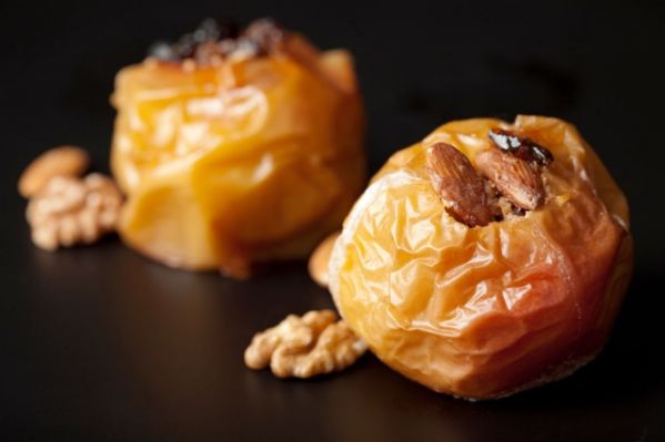 Pieczone jabłka z figami