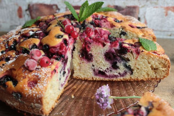 Ciasto maślankowe z owocami