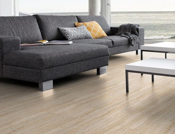 Panele winylowe samoprzylepne – prosty i szybki sposób na renowację podłogi