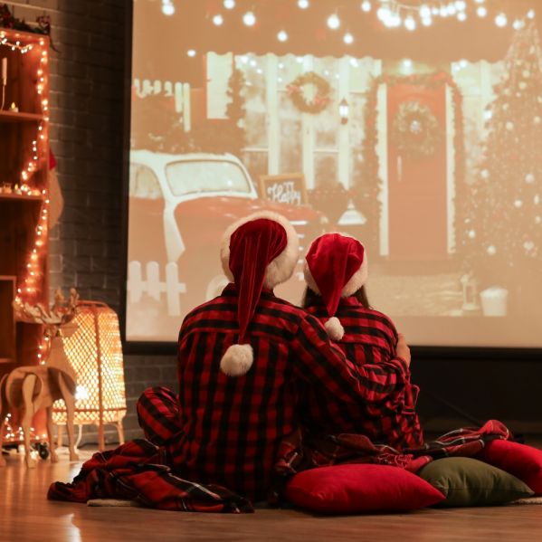 11 filmów i seriali świątecznych - polecamy klasyki i nowości, które wprawią was w dobry nastrój 11 filmów i seriali świątecznych - polecamy klasyki i nowości, które wprawią was w dobry nastrój