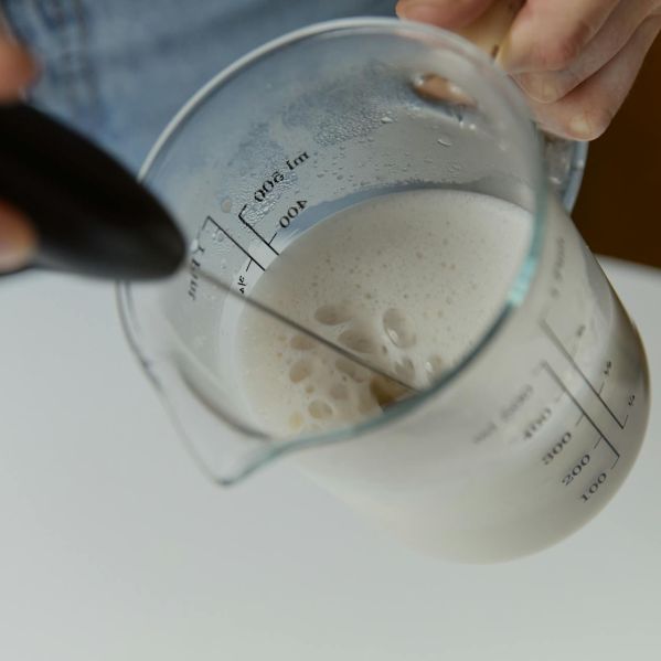 jak zrobić piankę z mleka do kawy