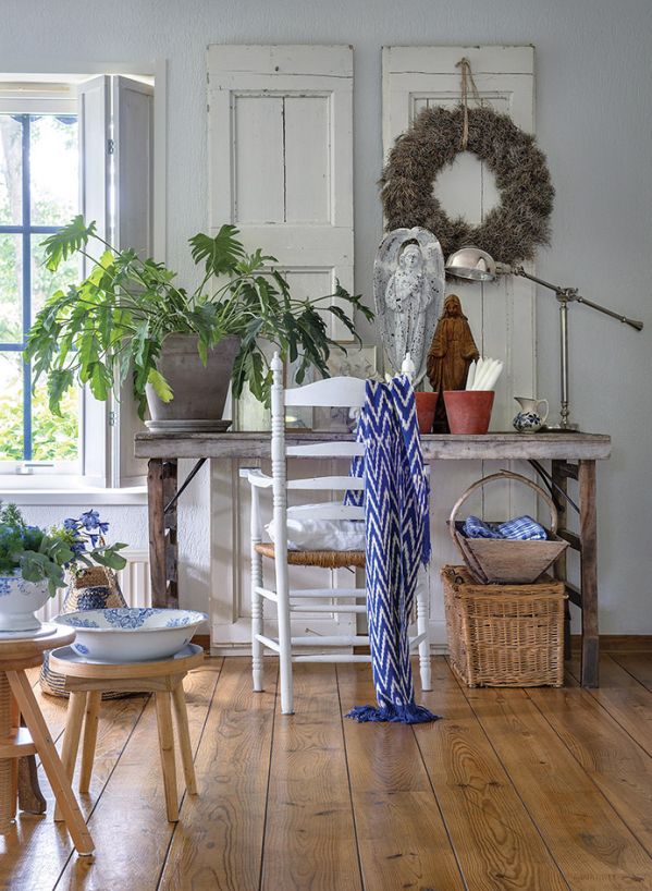 jadalnia w kolorze błękitnym