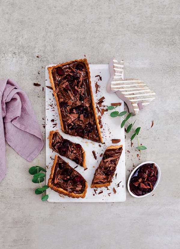 Mazurek z czekoladą i wiśniami