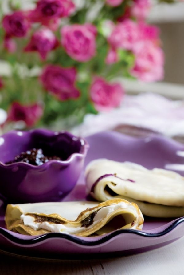 Naleśniki z płatkami róż