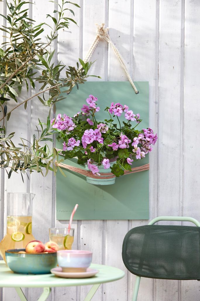 jak ustawić kwiaty na balkonie