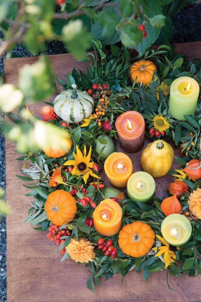 Dekoracje z dyni z wianka i świec
