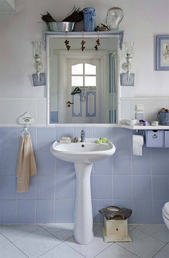 Dworek w stylu rustykalnym łazienka