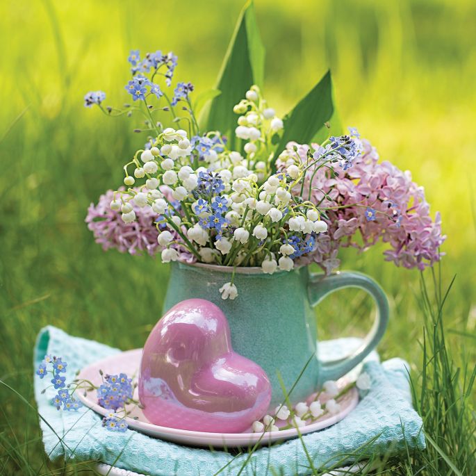Tulipany, róże, a może goździki? Sprawdź symbolikę kwiatów, które chcesz podarować mamie na Dzień Matki