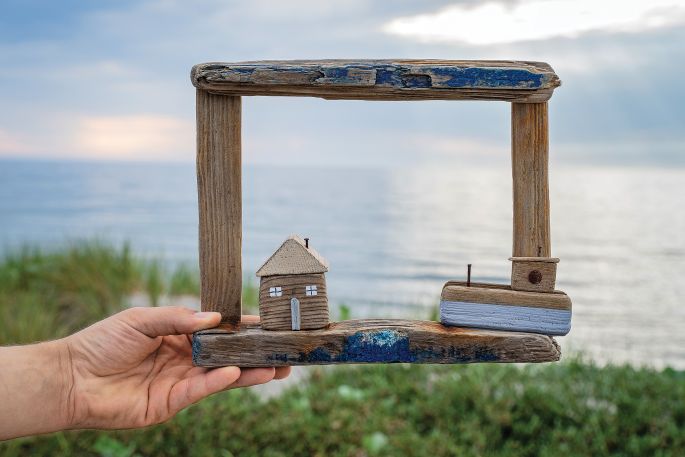 KAŻDY ZNALEZIONY NA PLAŻY FRAGMENT DREWNA MOŻNA "PRZEROBIĆ" NA COŚ WYJĄTKOWEGO