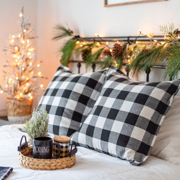 5 pomysłów jak udekorować sypialnie na święta