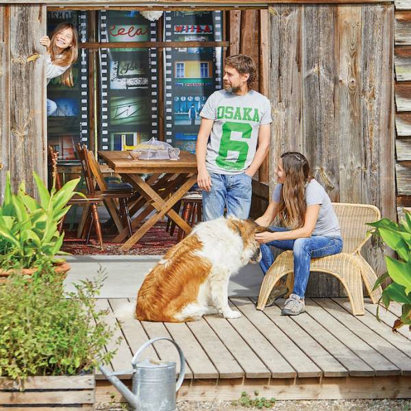 Modry Ganek – rodzinny slow life na Wzgórzach Dylewskich sypialnia w stylu rustykalnym