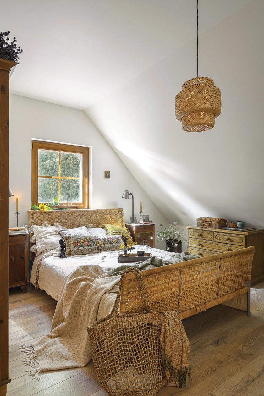 drewniany dom pod miastem