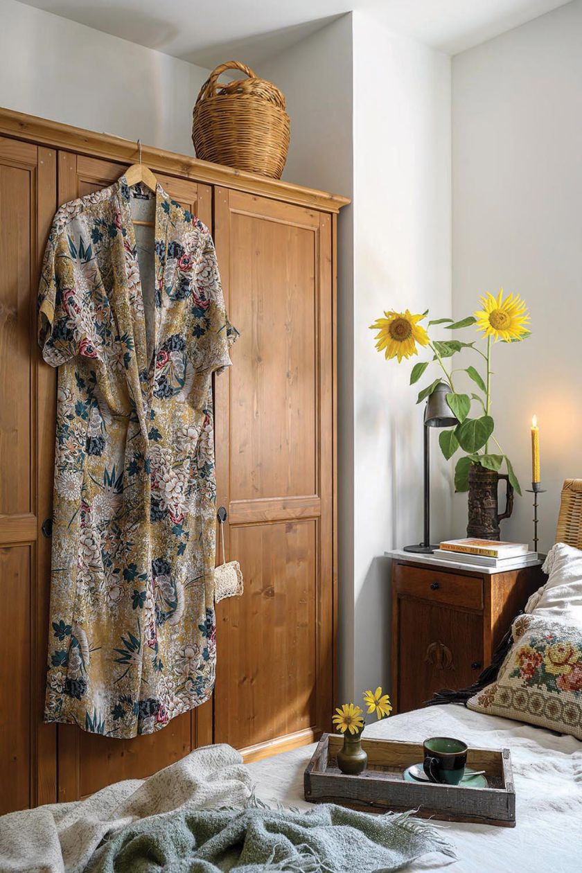 drewniany dom pod miastem