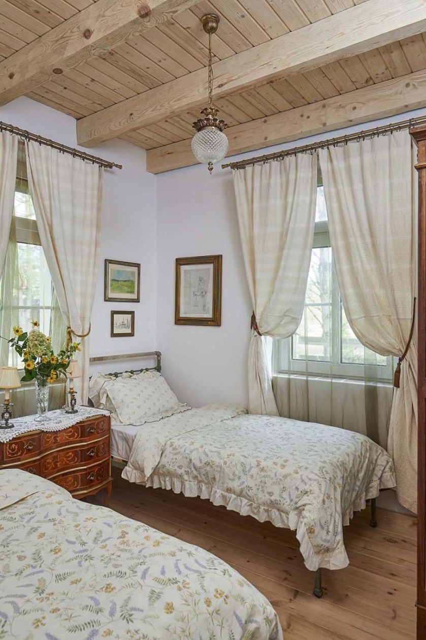 sypialnia w stylu cottagecore