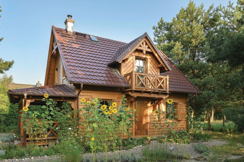 drewniany dom pod miastem