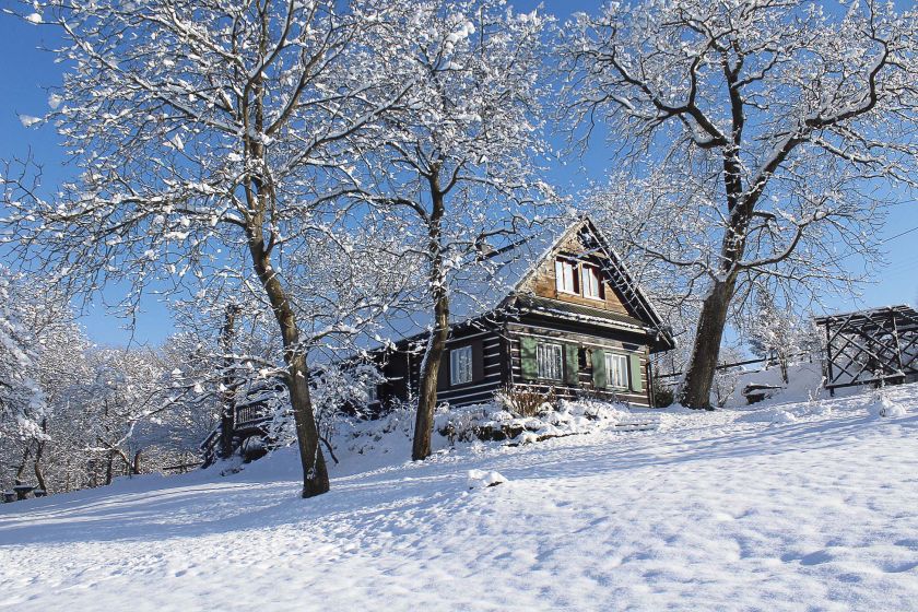 stary dom w bieszczadach