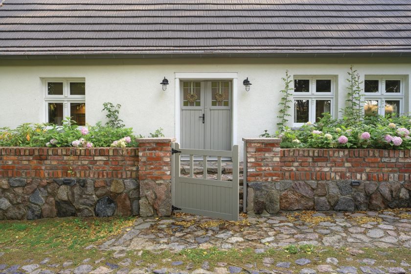 dom w stylu hamptons frontowe wejście