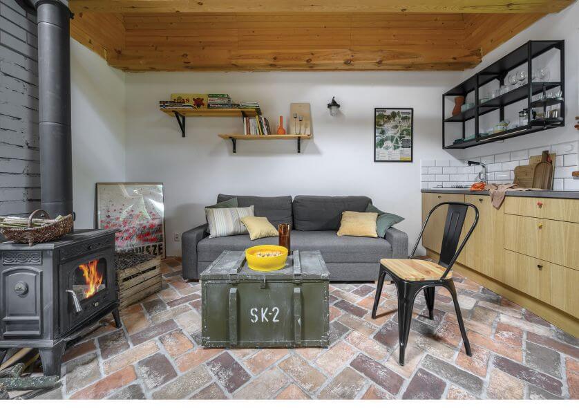 dom w lesie pod warszawą