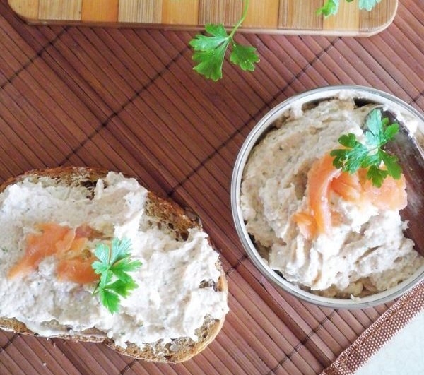 Pasta łososiowo-twarożkowa