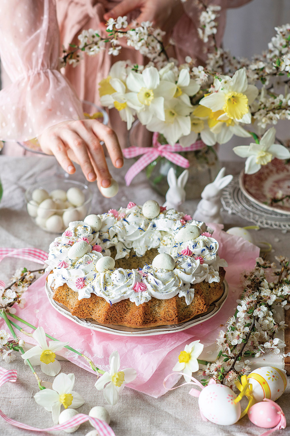 babka_wielkanocna_z_bezikami.jpg