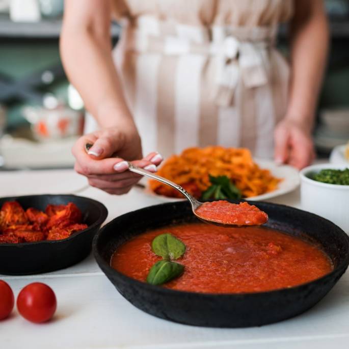 Przetwory z pomidorów – przepisy na przecier, ketchup, kiszone i suszone pomidory Przetwory z pomidorów – przepisy na przecier, ketchup, kiszone i suszone pomidory